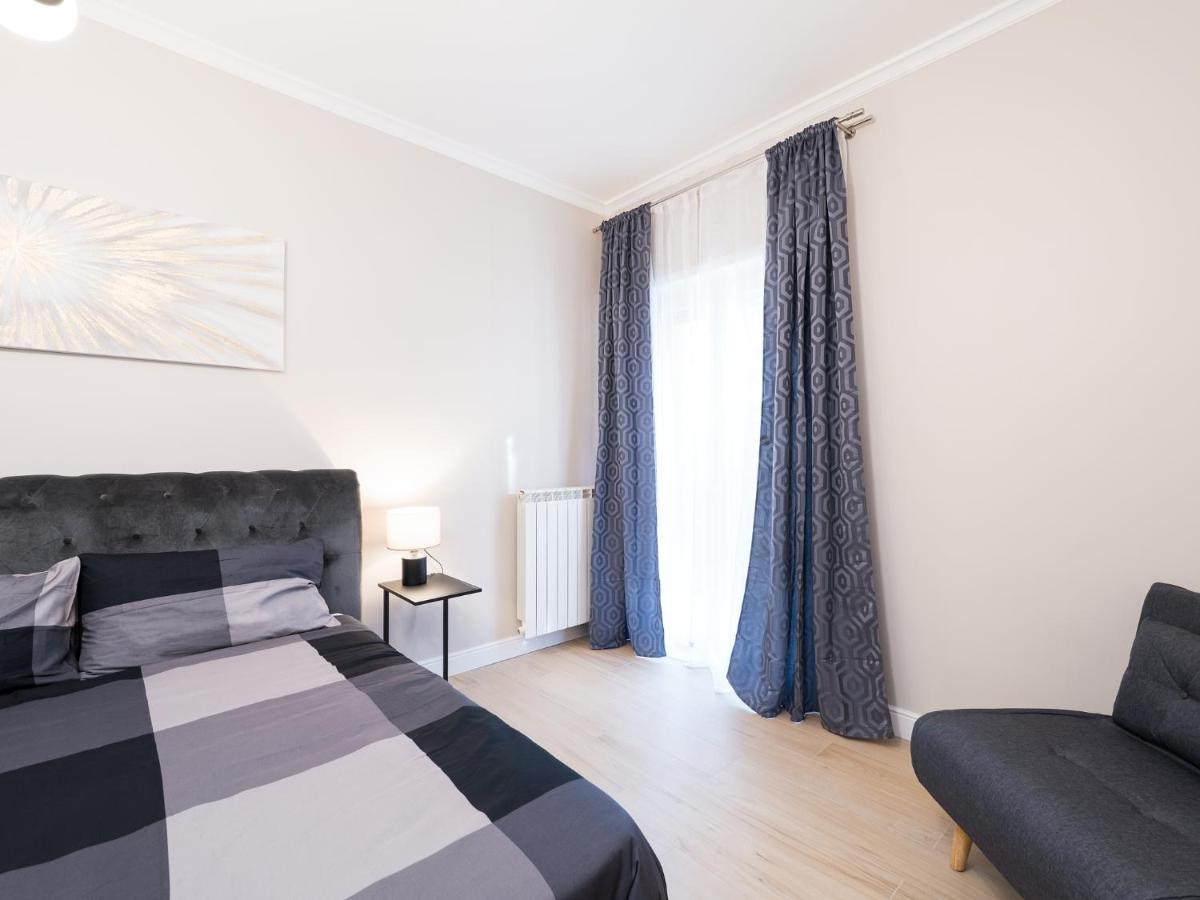 50 Apartment *